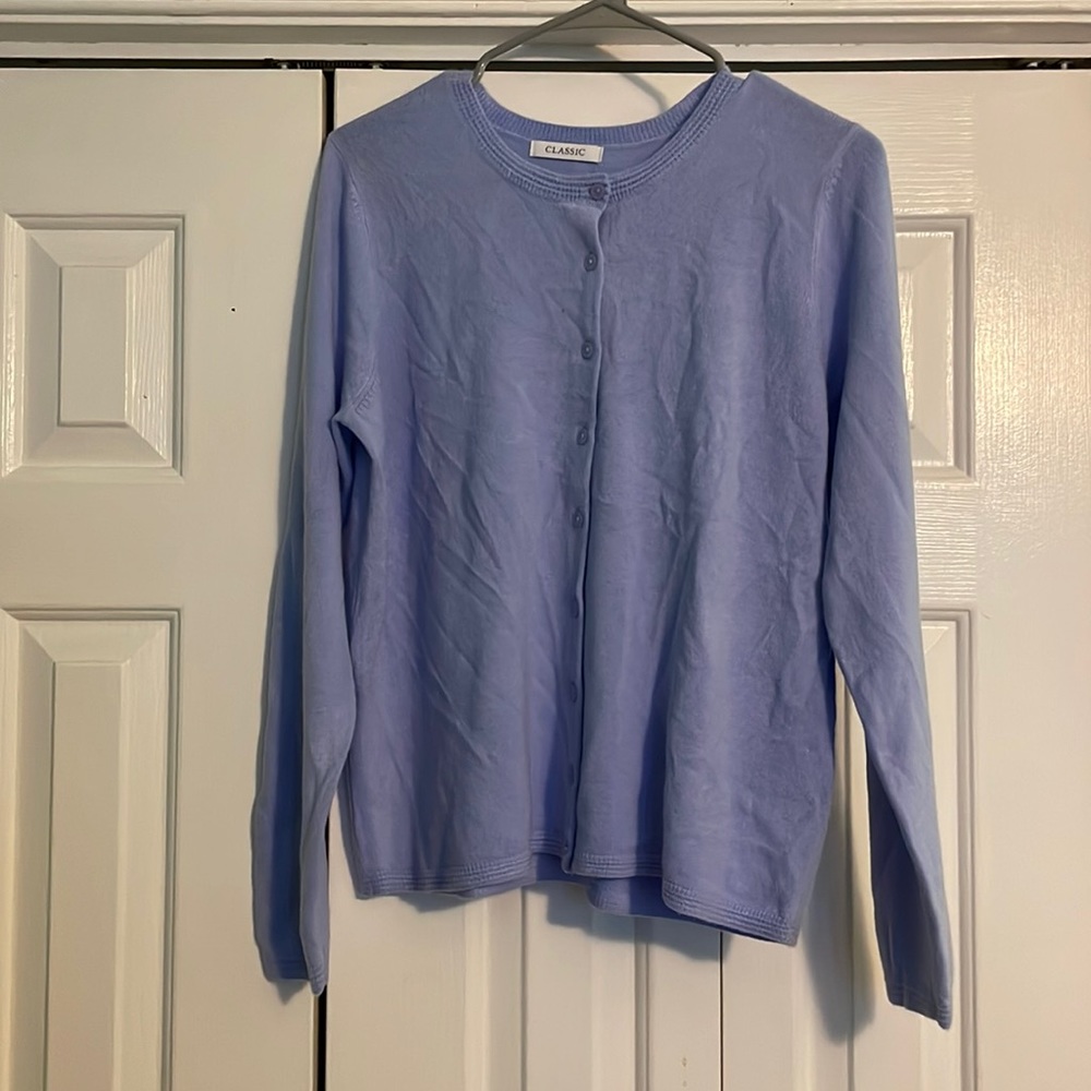 M & S Classic Women’s Button down long sleeved cardigan in light purple. UK 14